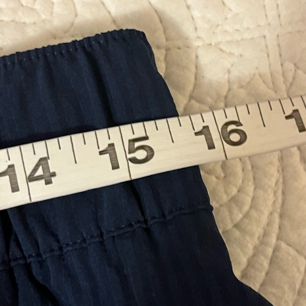 Adidas Front inverted Pleat  Navy Athletic Shorts, size Large - Picture 6 of 8